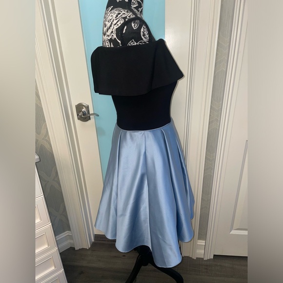 Betsey & Adam Off The Shoulder Formal Dress - Picture 4 of 5